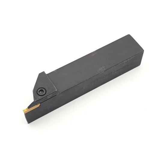 Фото MGEHR 3232-3 державка отрезная (канавочная) 32 мм под пластины 3 мм